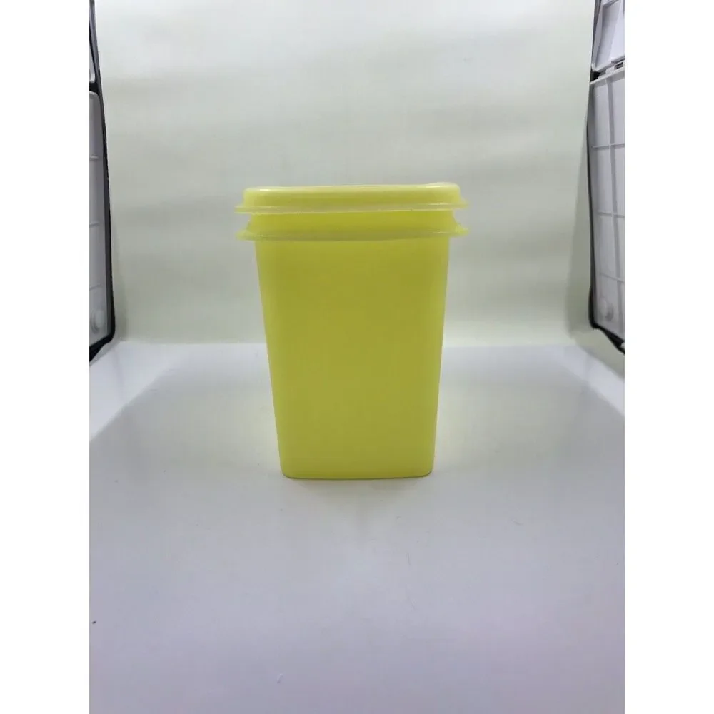 Tupperware 1243-3 Yellow Shelf Saver 2 Storage Containers With Lids Vintage